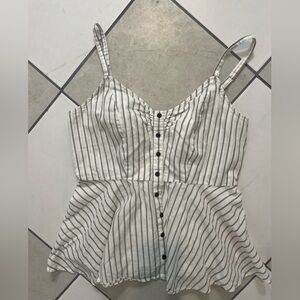 🩷SALE $5/30 Vero Moda Striped Camisole with sage green stripes